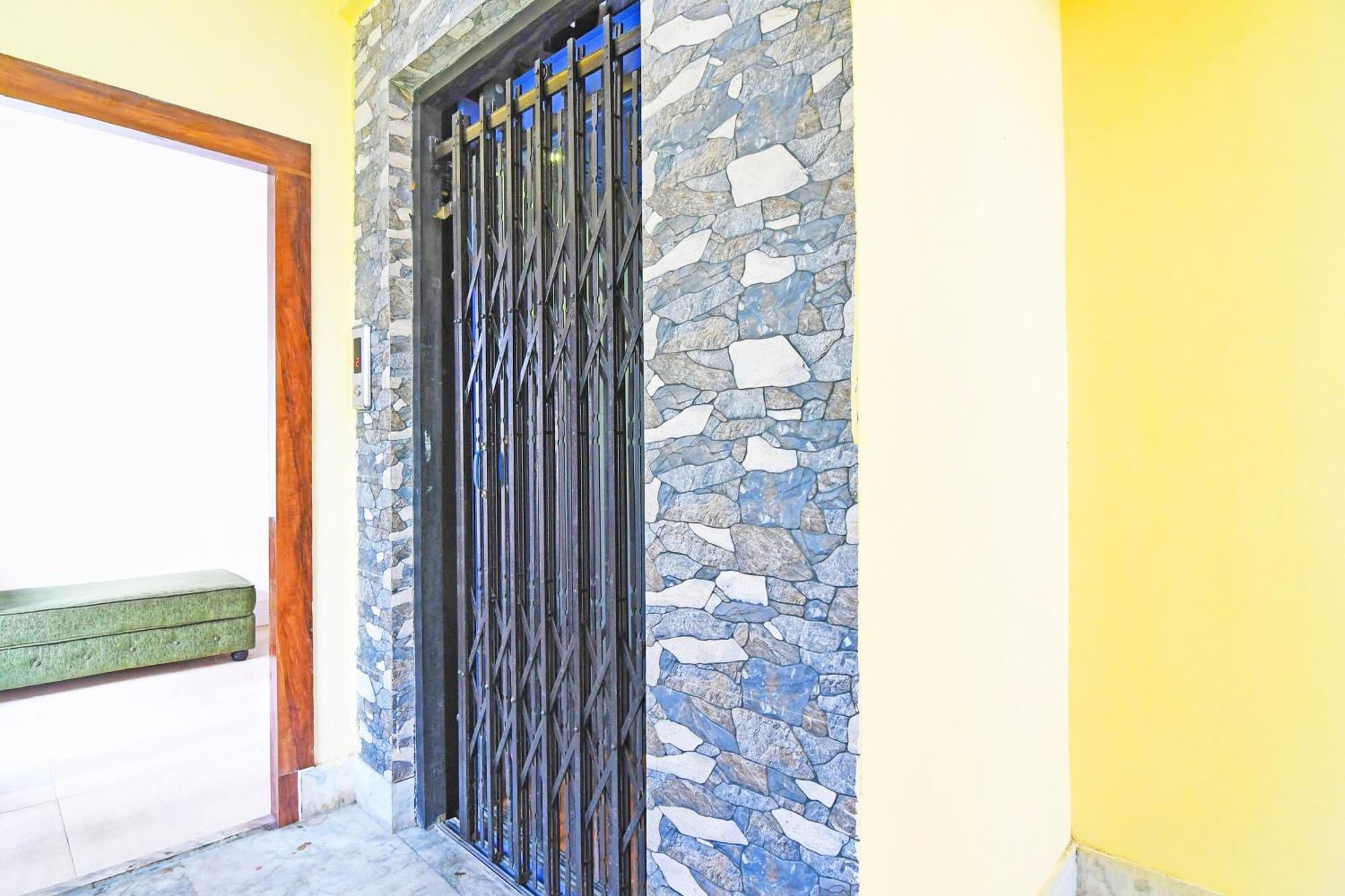 Super Hotel O Ruby Near Acropolis Mall Καλκούτα Εξωτερικό φωτογραφία